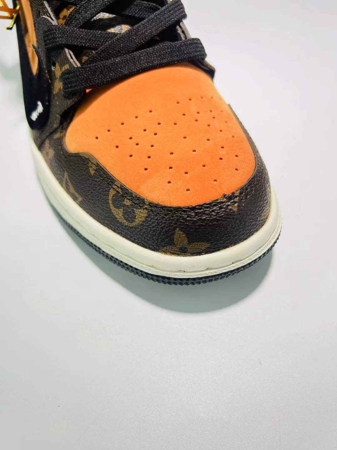 Designer Air Jordan 1 Sneakers - Exclusive Travis Scott Collaboration for Ultimate Style