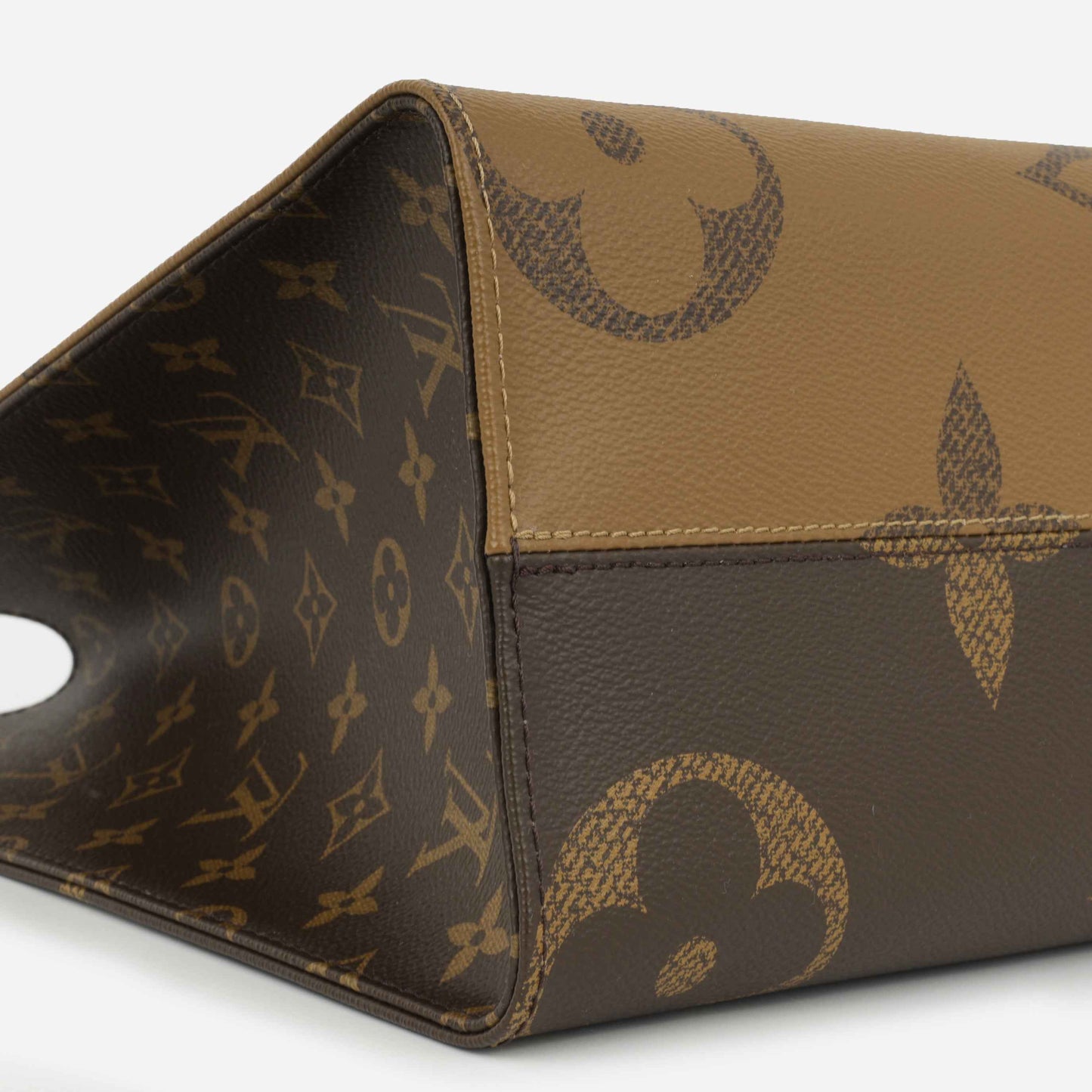 Onthego MM Tote - Monogram | Gold Hardware