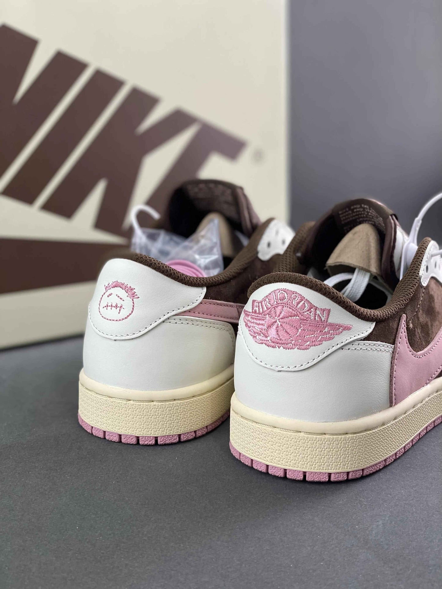 Custom Travis Scott x Air Jordan 1 Low DX4131-206