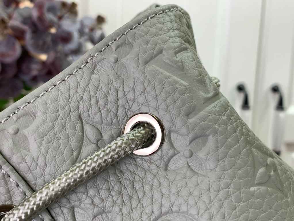 LUV CHRISTOPHER PM BACKPACK WHITE 48CM M23146