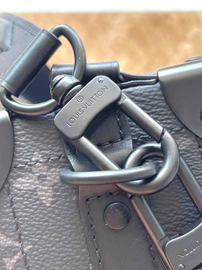 LuVi Soul Trunk East West Monogram Dus M11744