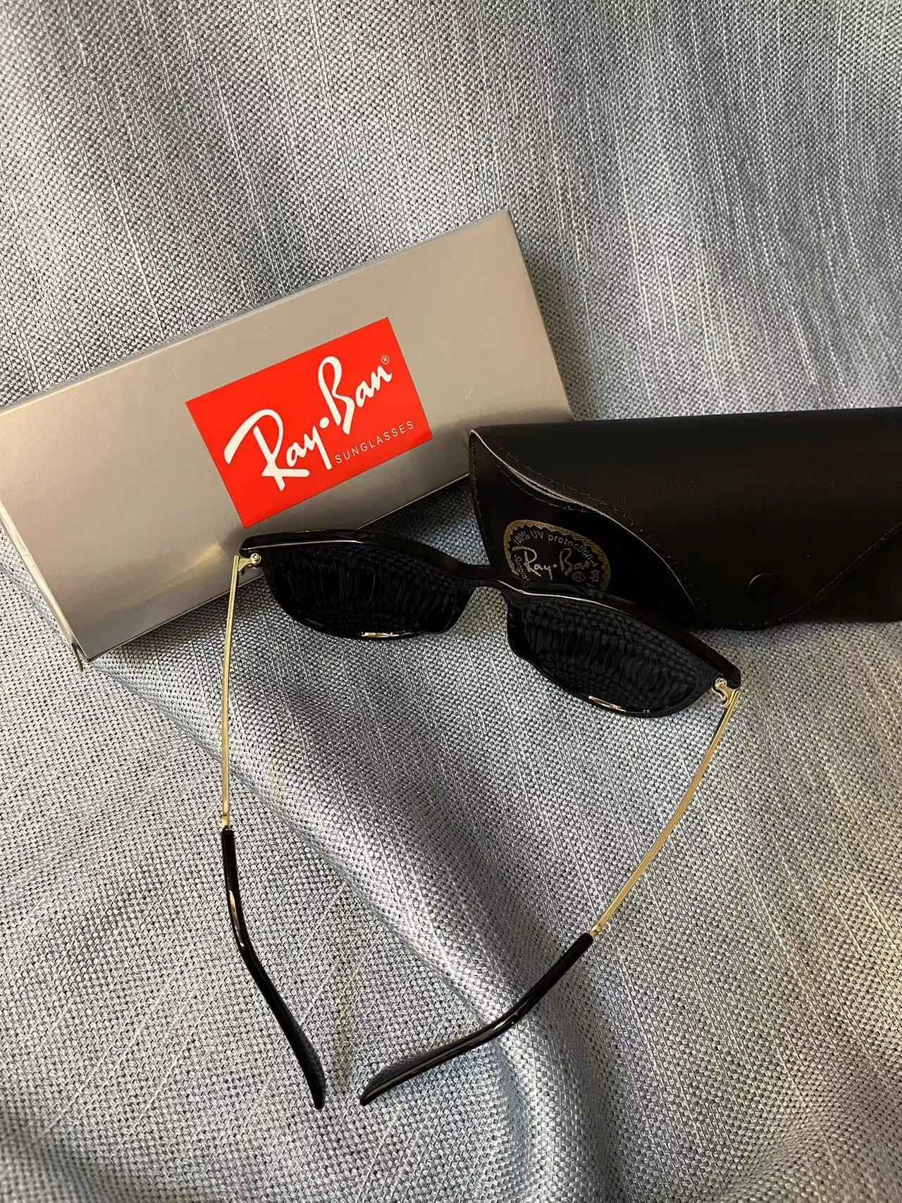 Men's and women's accessories sunglasses