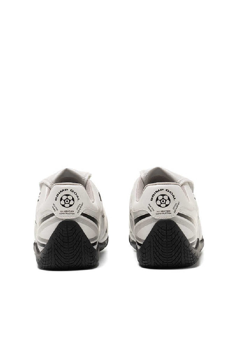 White Star Pattern Velcro Soccer Shoes - Wolvess