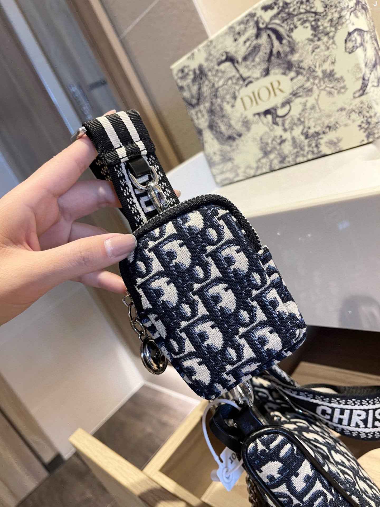 VL - Luxury Edition Bags DIR 302