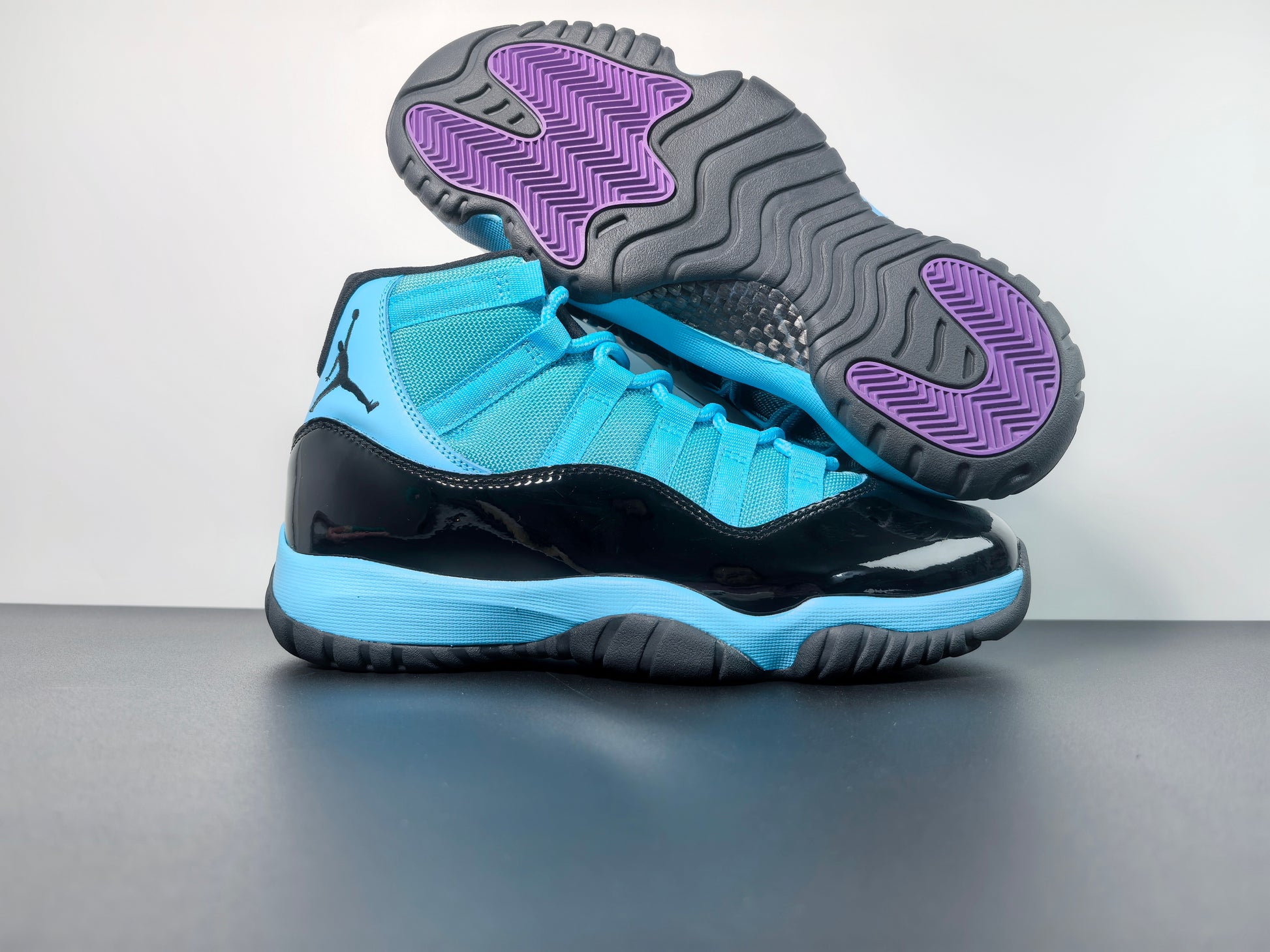 Air Jordan 11 CT8012-440 balenciaga