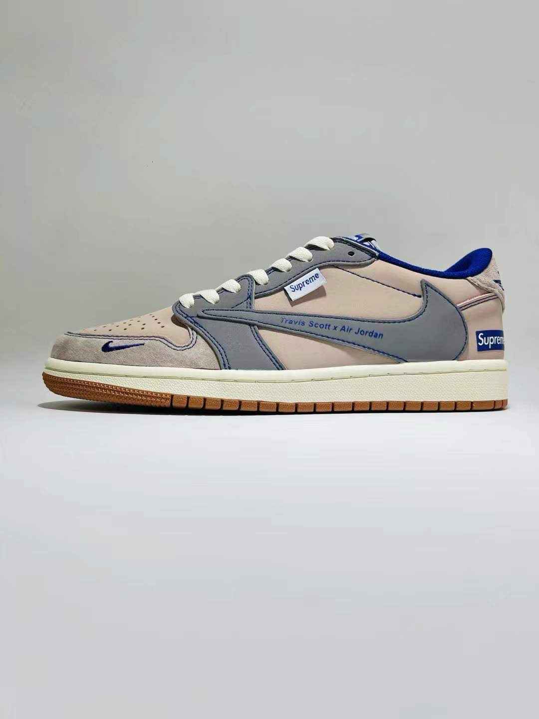 Designer Air Jordan 1 Travis Scott x Supreme XD1568 102