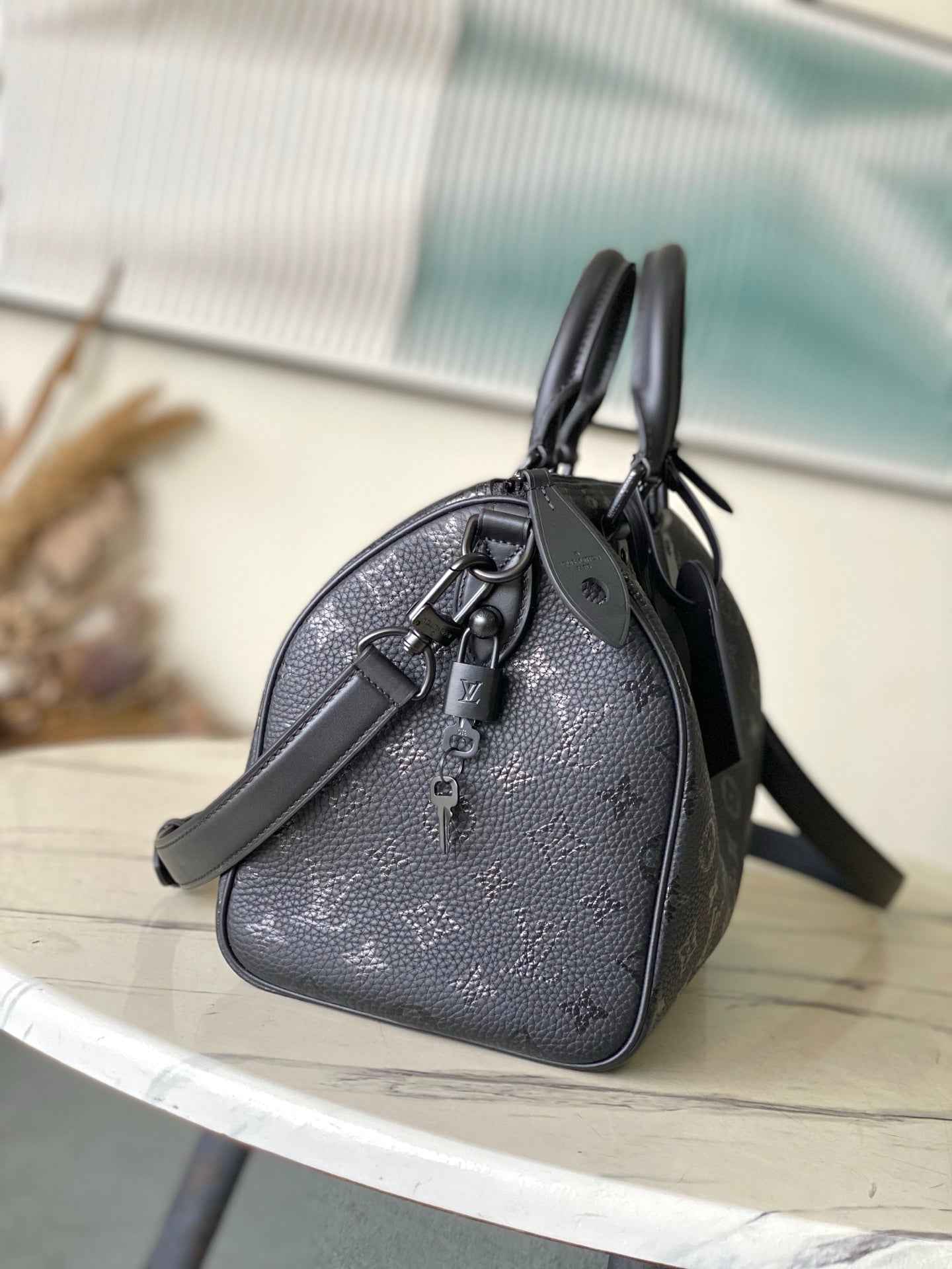 Wolvess Speedy Bandoulière 30 Monogram Leather M24435