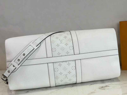 Wolvess - LOV Bags - 411