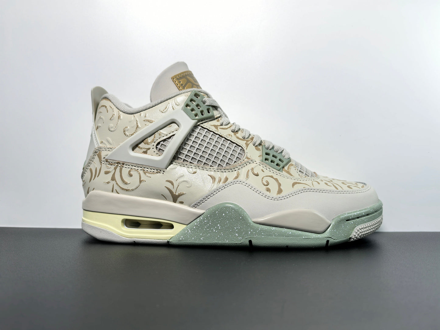 Air Jordan 4 Retro SE IM8116-047 Luxury Urban Wear