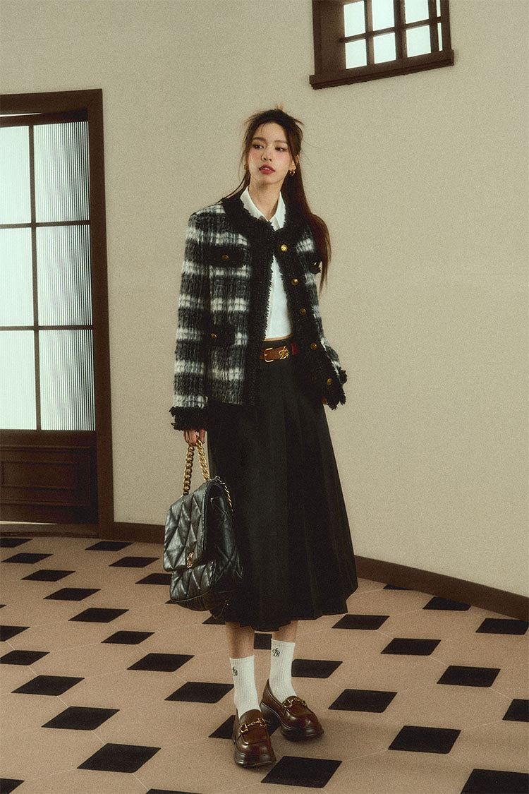 Luxury Leather Logo Belt: Designer Slim Strap with Signature Buckle - Wolvess