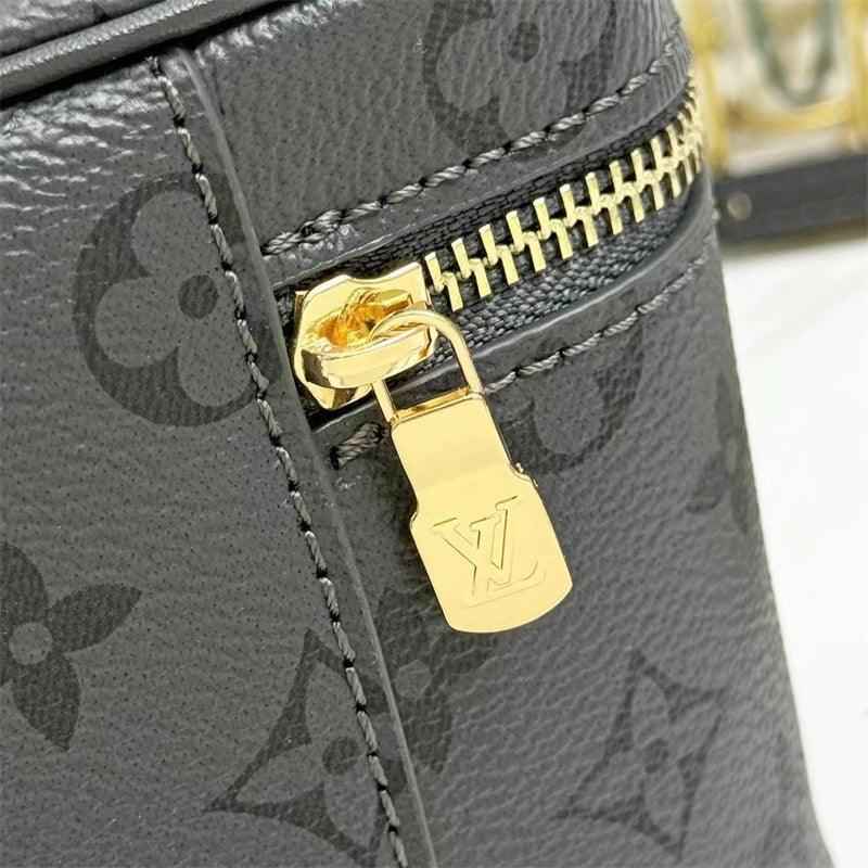 Sneakernational LuVi Monogram M12427