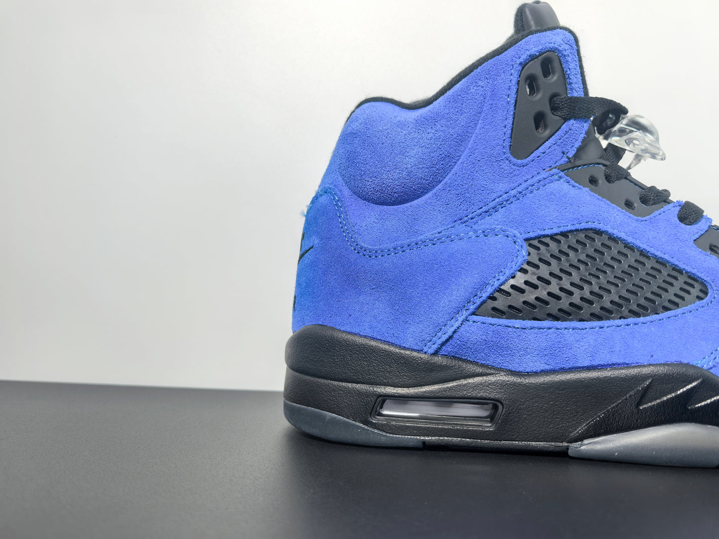 Air Jordan 5 Retro Blue Suede DD0587-400 loewe