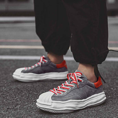 LQ225 EMA 11 Sneakers