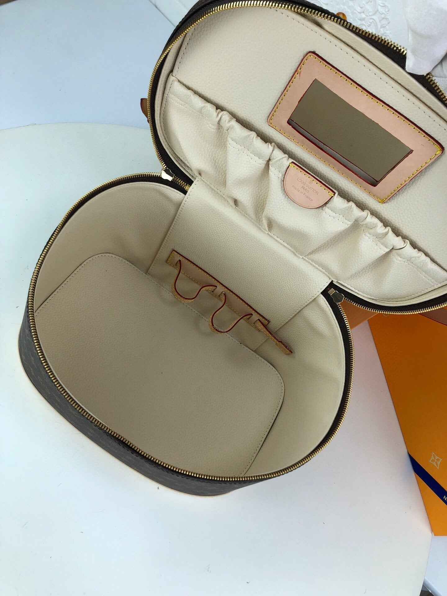 VL - Luxury Edition Monogram Bags LUV 024