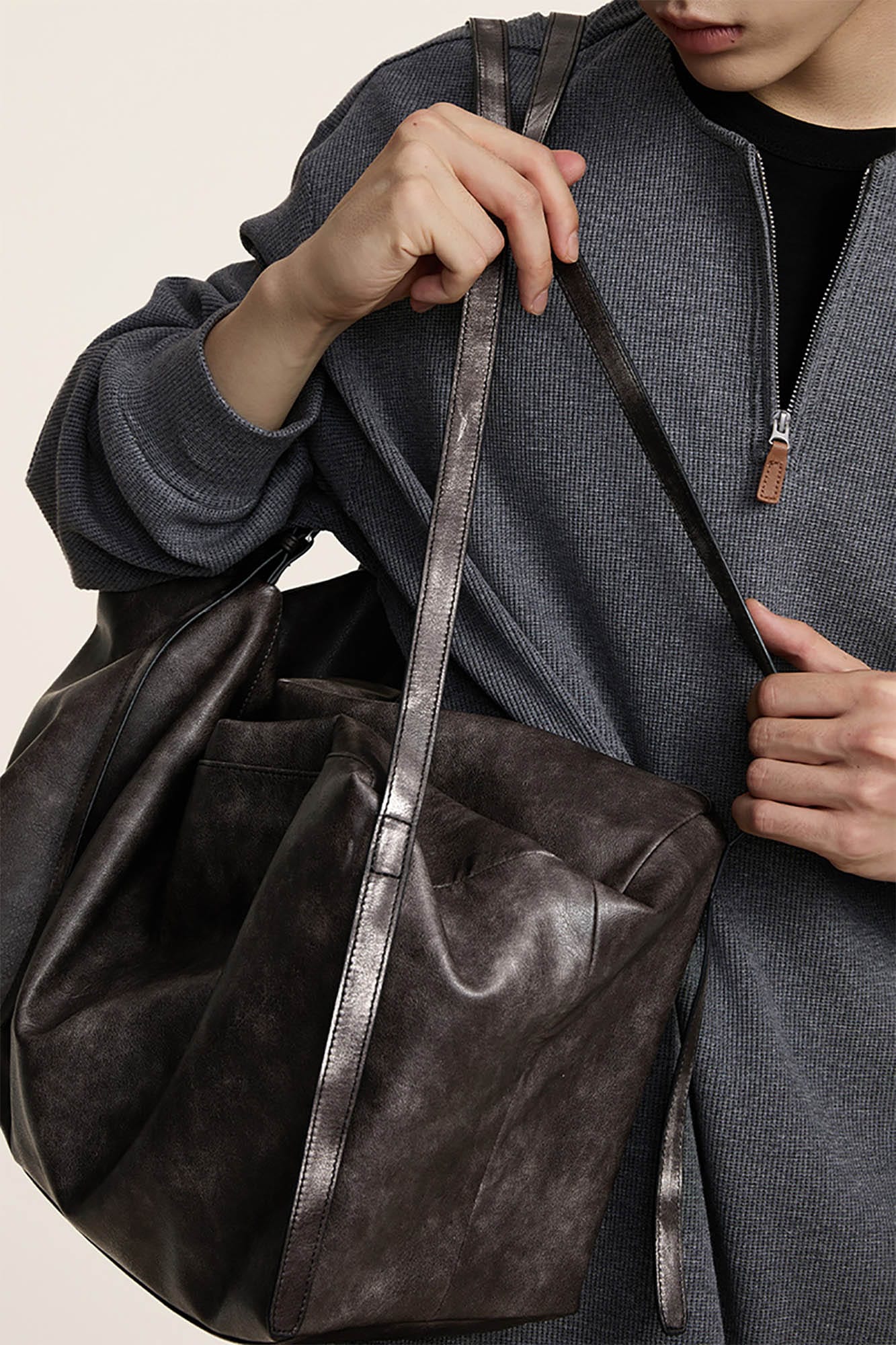 Distressed Leather Hobo Bag - Wolvess