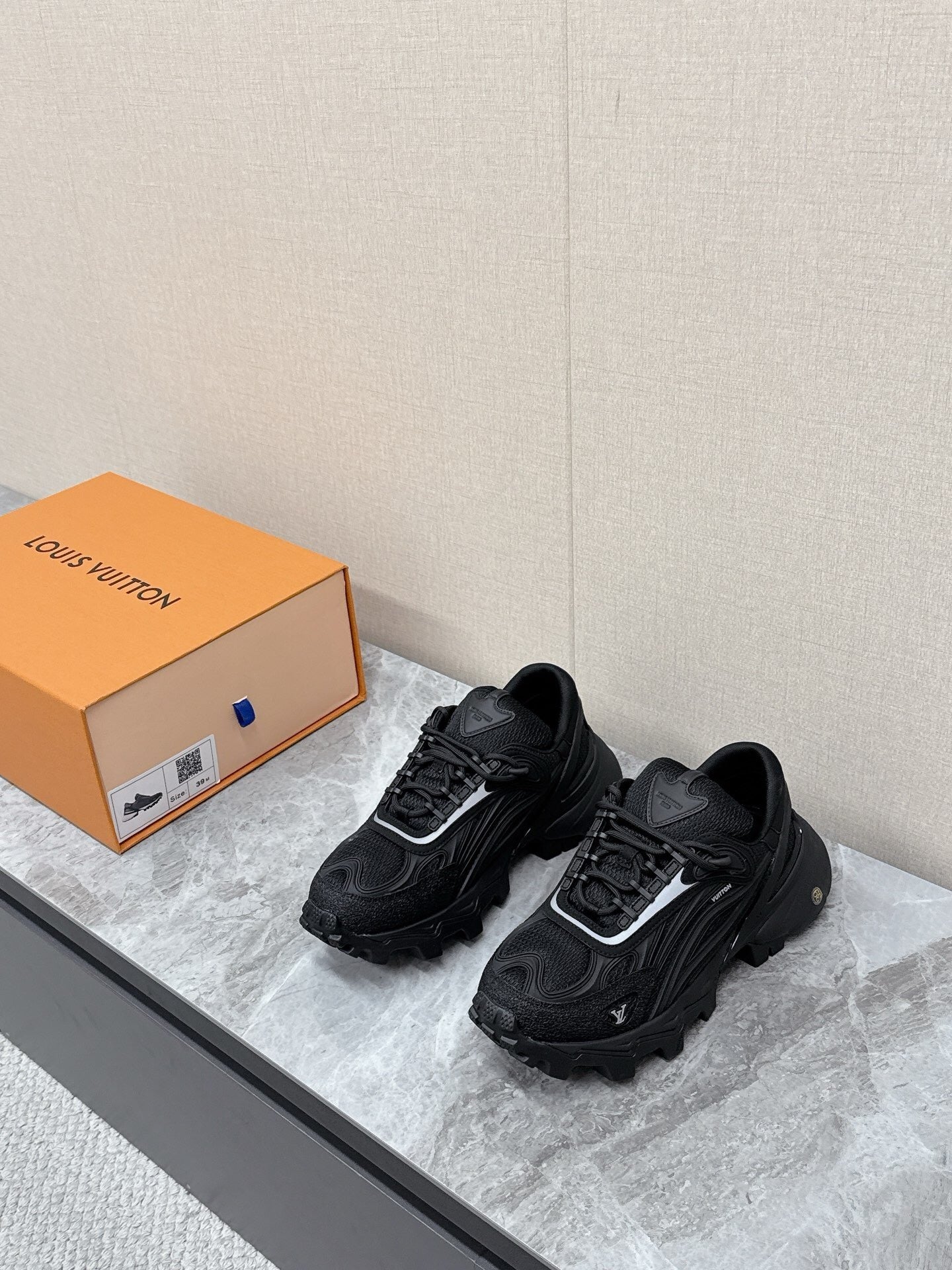 LV Monogram Runner AS00440 - Wolvess