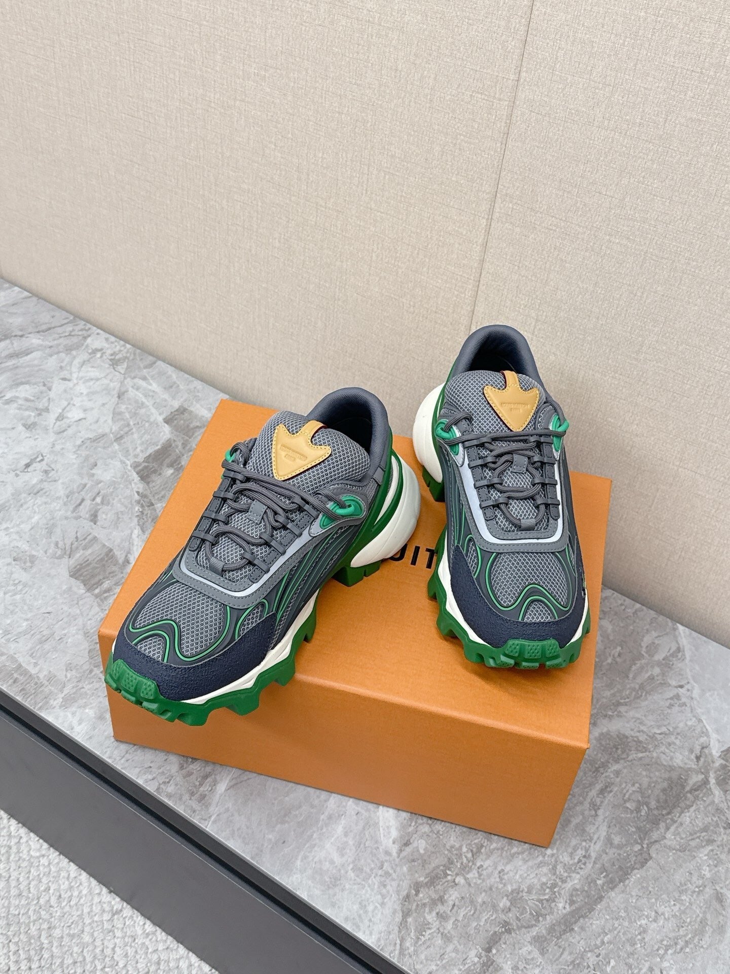 LV Monogram Runner AS00440 - Wolvess