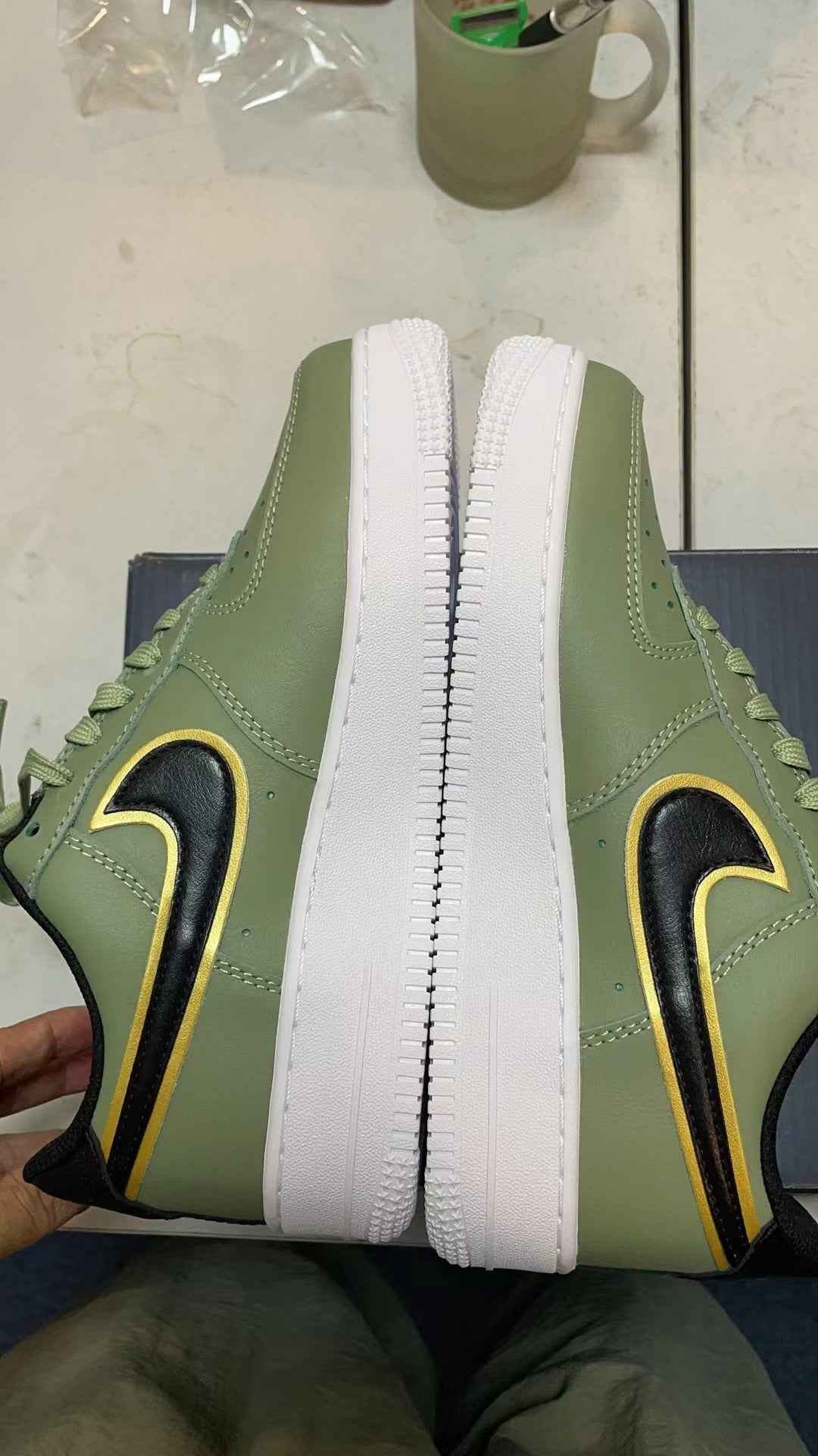 Sneaker shoes women and men shoes05