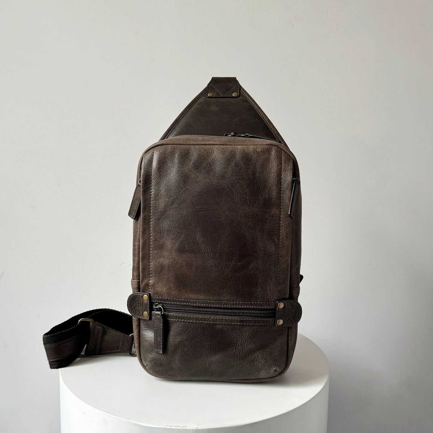 Full-Grain Crazy Horse Leather Sling Bag – Rugged Style, Two-Way Carry MiamiLeathers.com