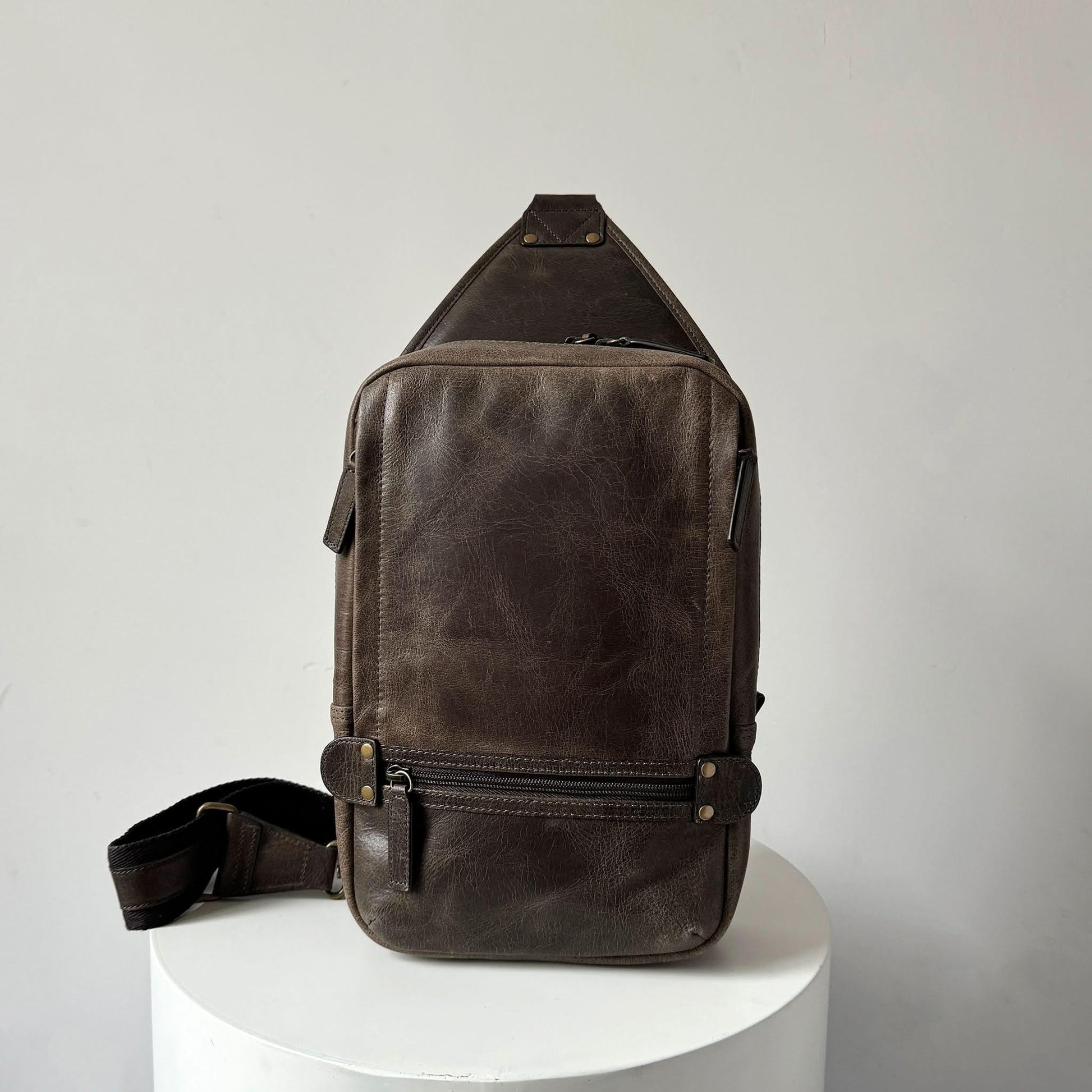 Full-Grain Crazy Horse Leather Sling Bag – Rugged Style, Two-Way Carry MiamiLeathers.com