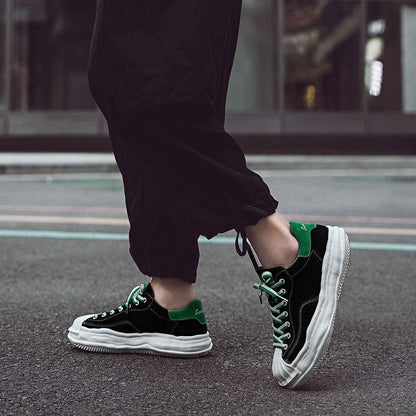 LQ225 EMA 11 Sneakers