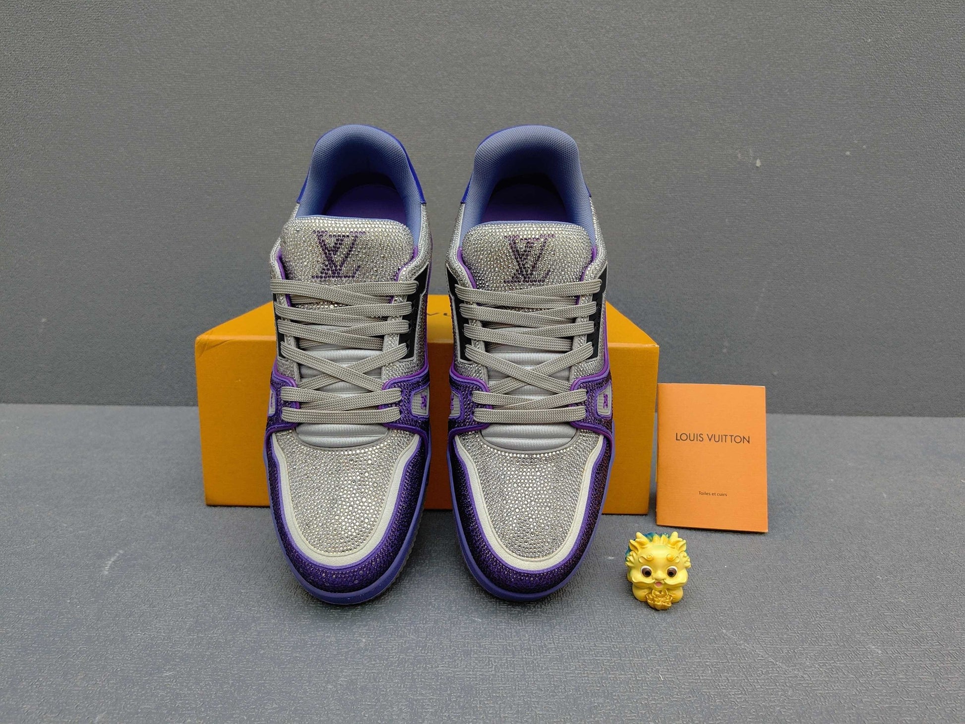 Virgil Abloh x LV Monogram Sneakers AS00400 air force 1 low