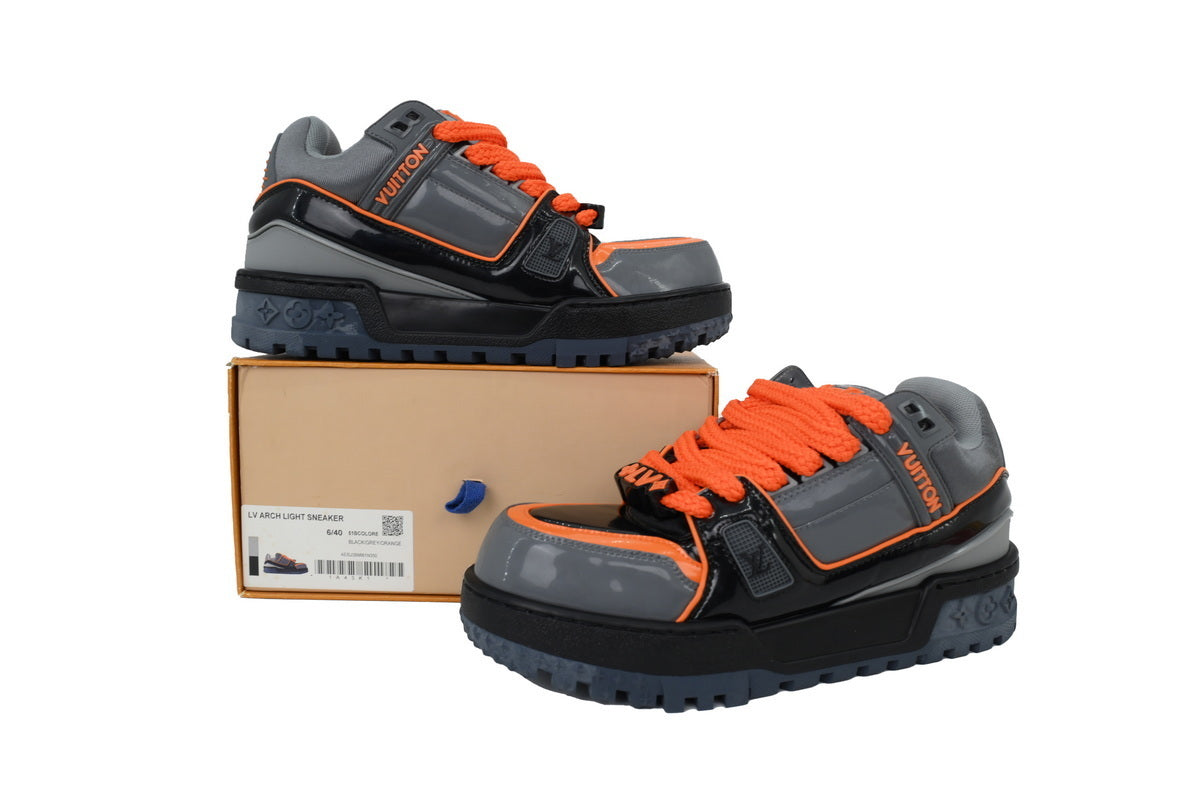 Monogram LV Arch Light Sneaker louis vuitton