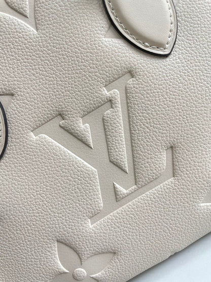 Wolvess - LOV Bags - 243 Wolvess