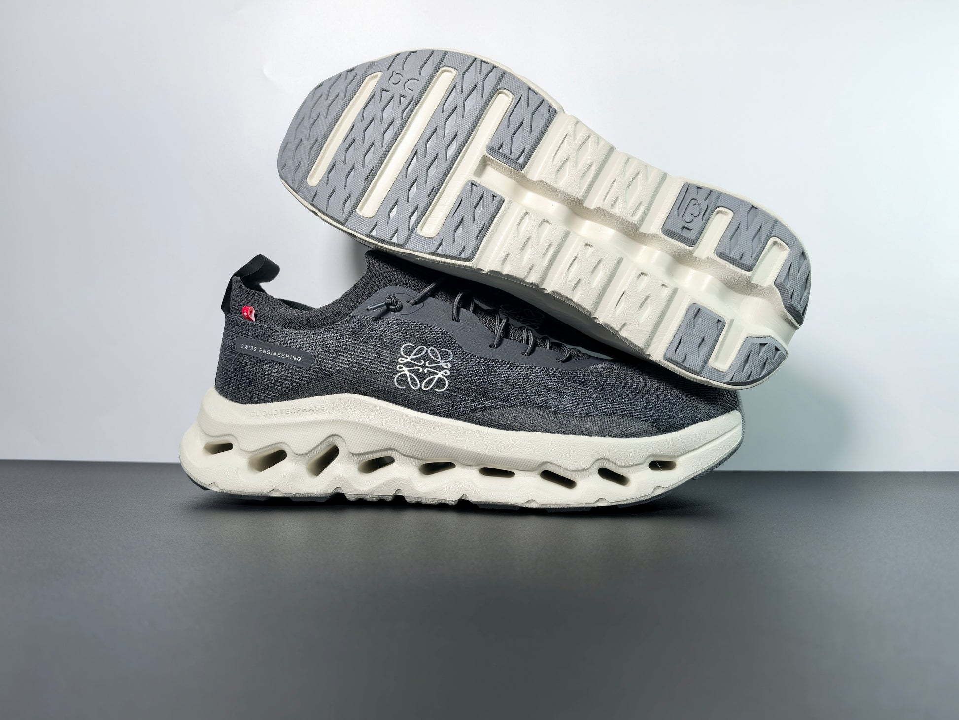 LOEWE x On Cloudtilt loewe