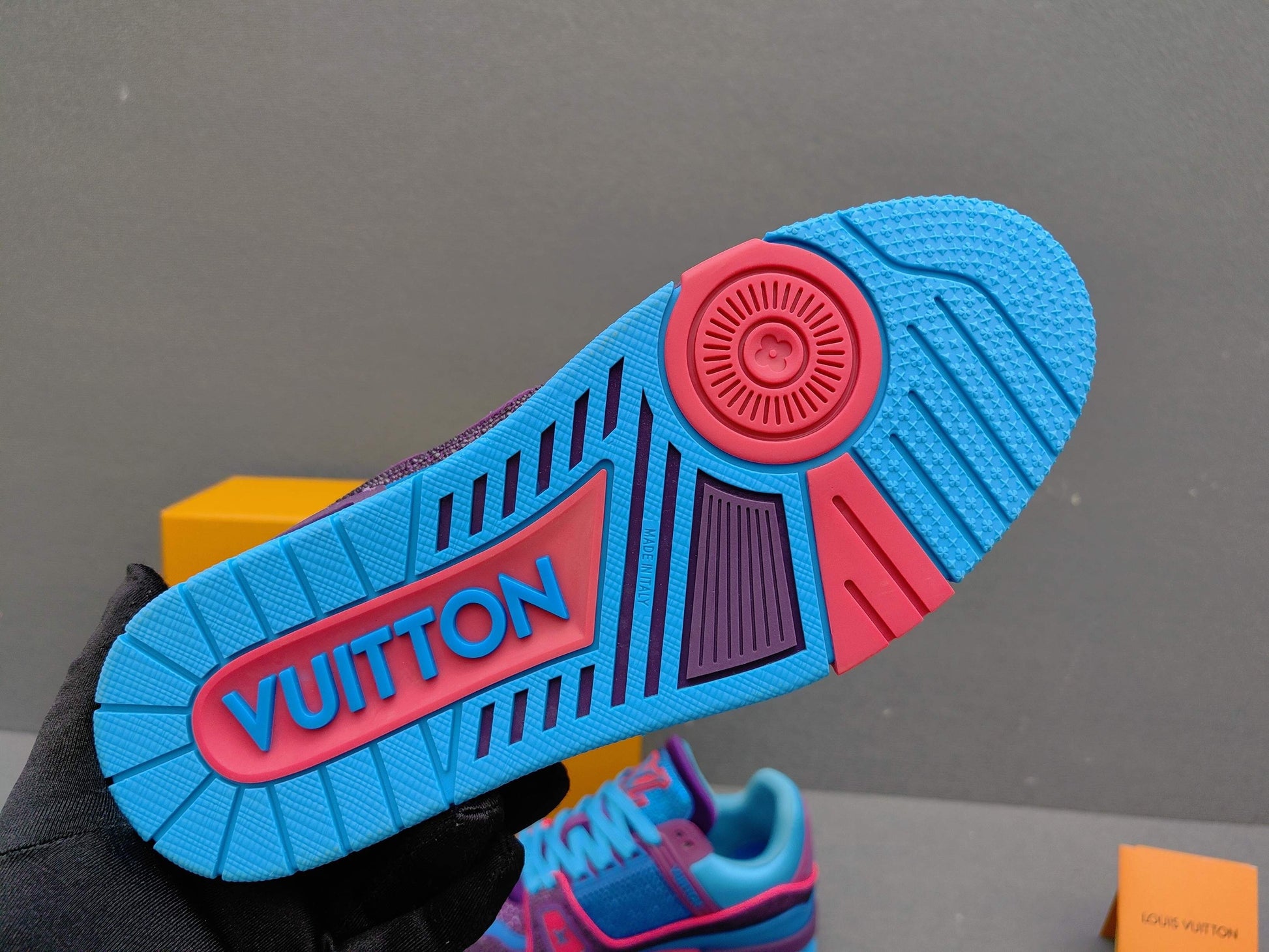 Virgil Abloh x LV Monogram Sneakers AS00400-01 air force 1 low