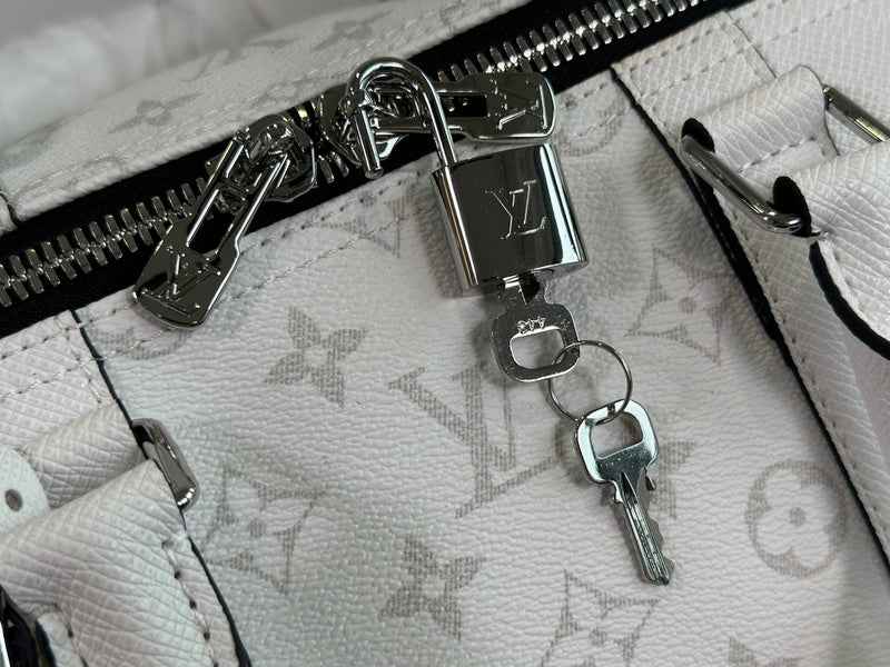 Wolvess - LOV Bags - 411