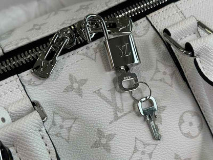 Wolvess - LOV Bags - 411