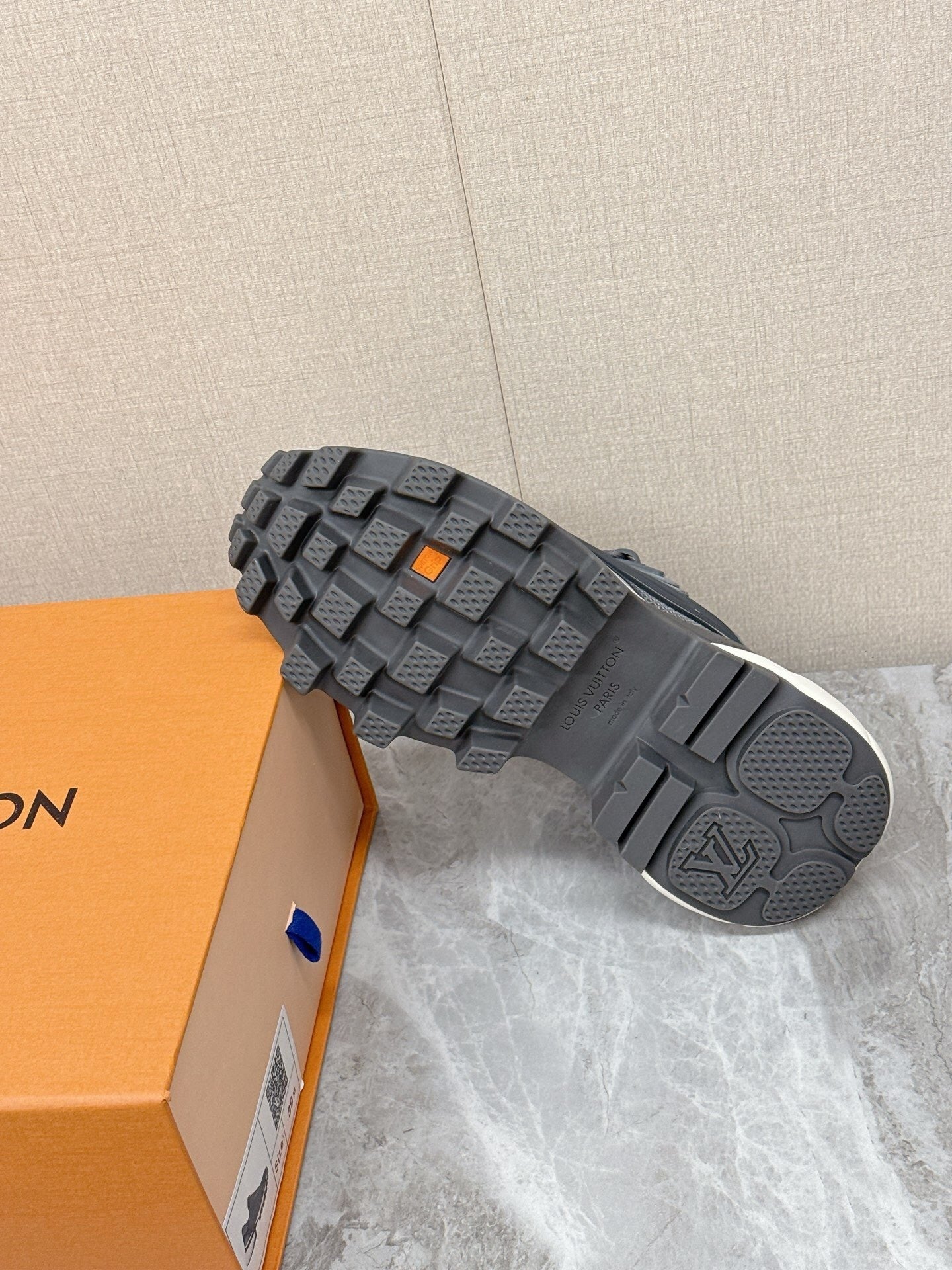 LV Monogram Runner AS00440 - Wolvess