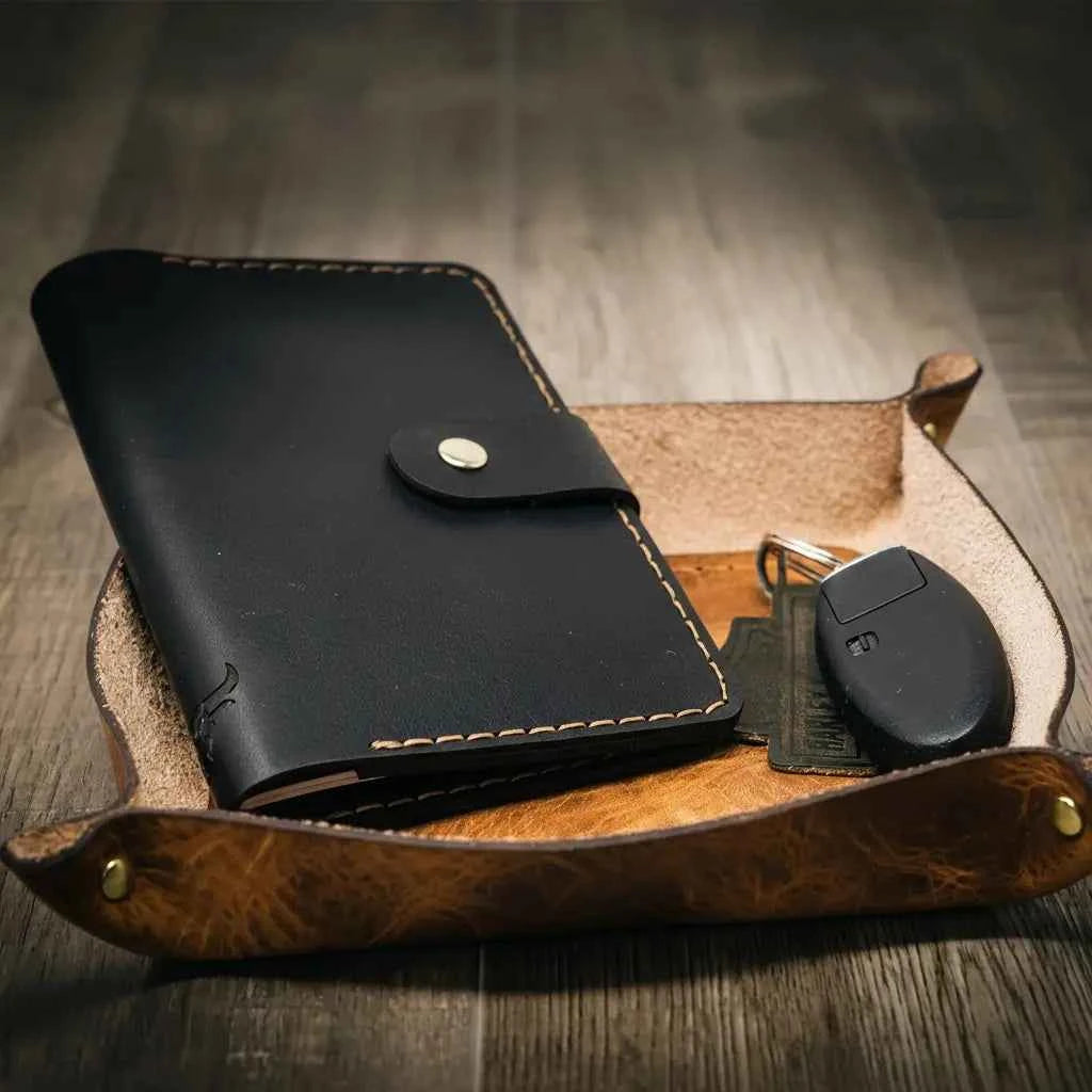 Valet Tray - Saddle Tan Bull Sheath Leather