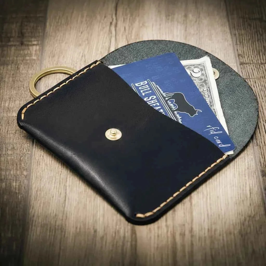 The Richmond Leather Keychain Wallet in Black Bull Sheath Leather