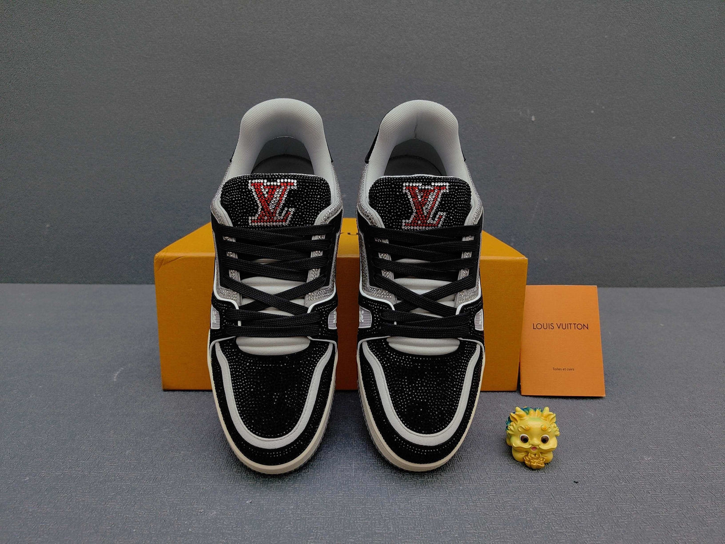 Virgil Abloh x LV Monogram Sneakers AS00400-03 air force 1 low