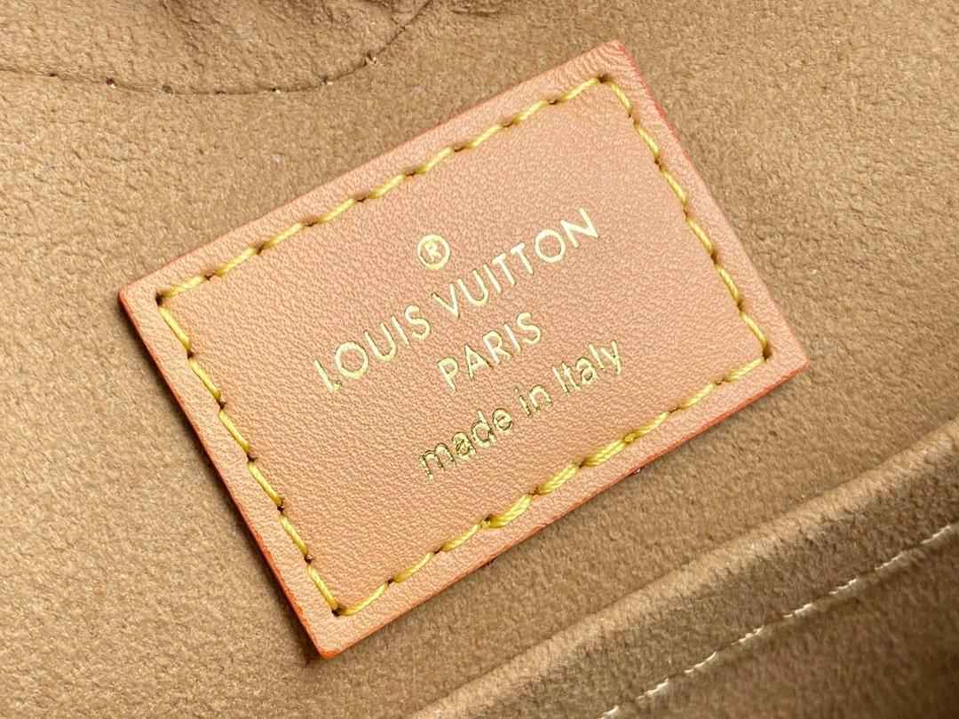 LV Game On Cœur MONOGRAM Nicolas Ghesquière A02