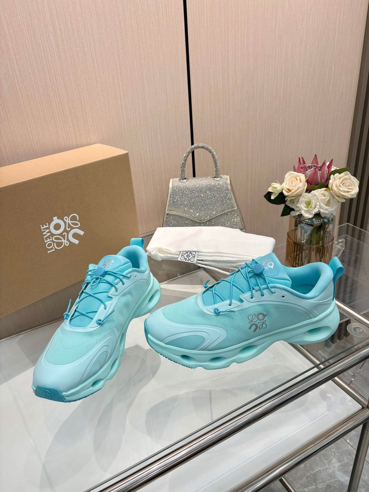 LOEWE x On Cloudsolo loewe