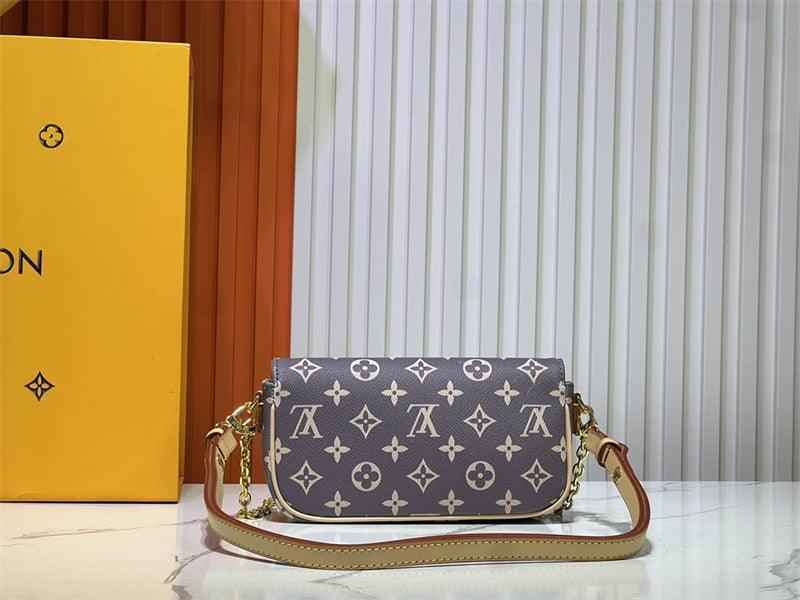 Sneakernational  LuVi Monogram M11299