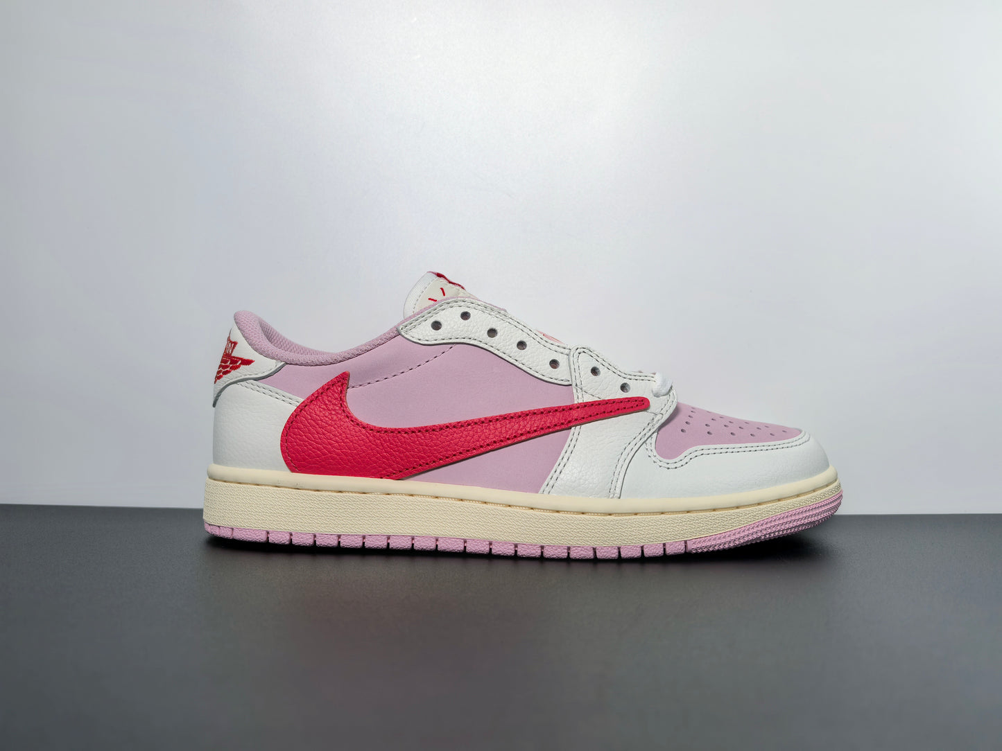 Travis Scott × AJ1 Low "Shy Pink" air jordan