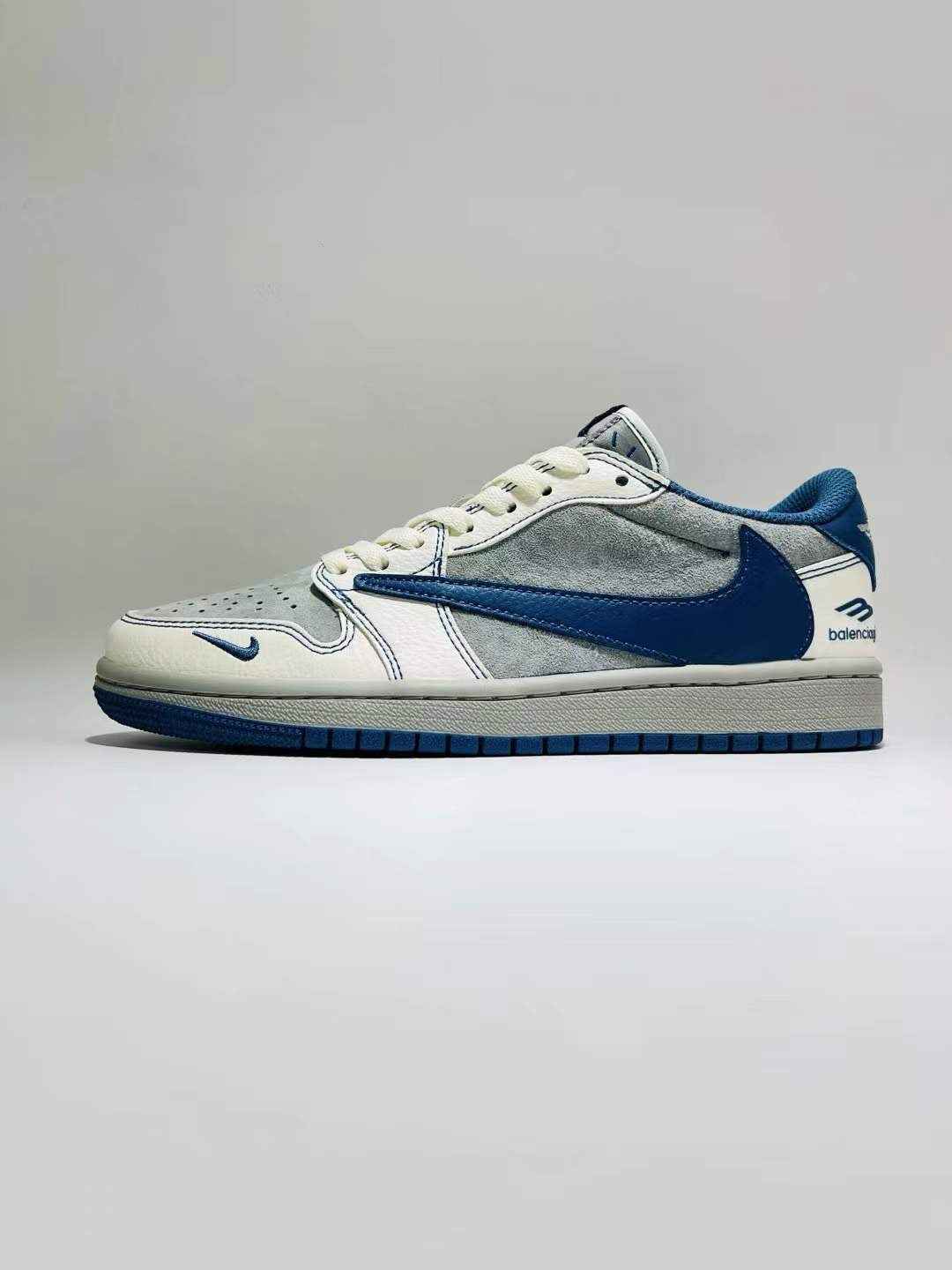 Designer Air Jordan Travis Scott Balenciaga XD1568 105 - Limited Edition Sneakers