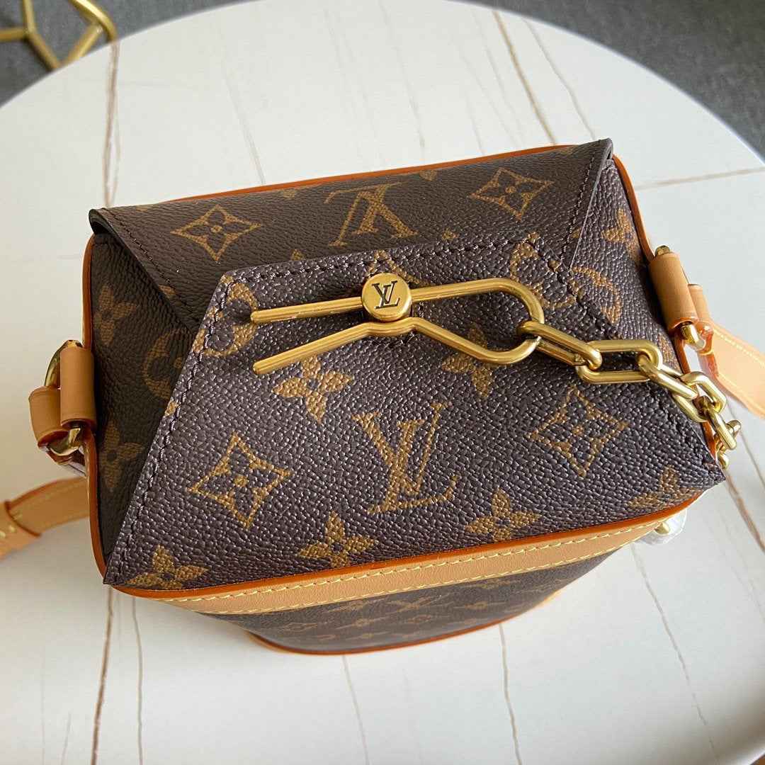 Wolvess - Luxury Edition Monogram Bags LUV 145