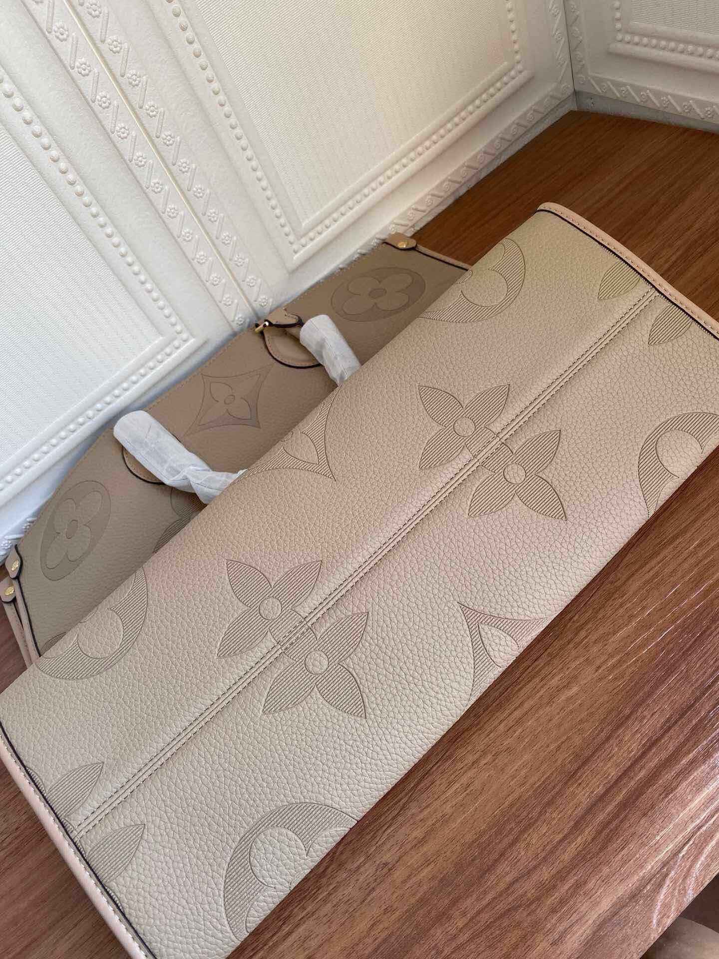 VL - Luxury Edition Monogram Bags LUV 458