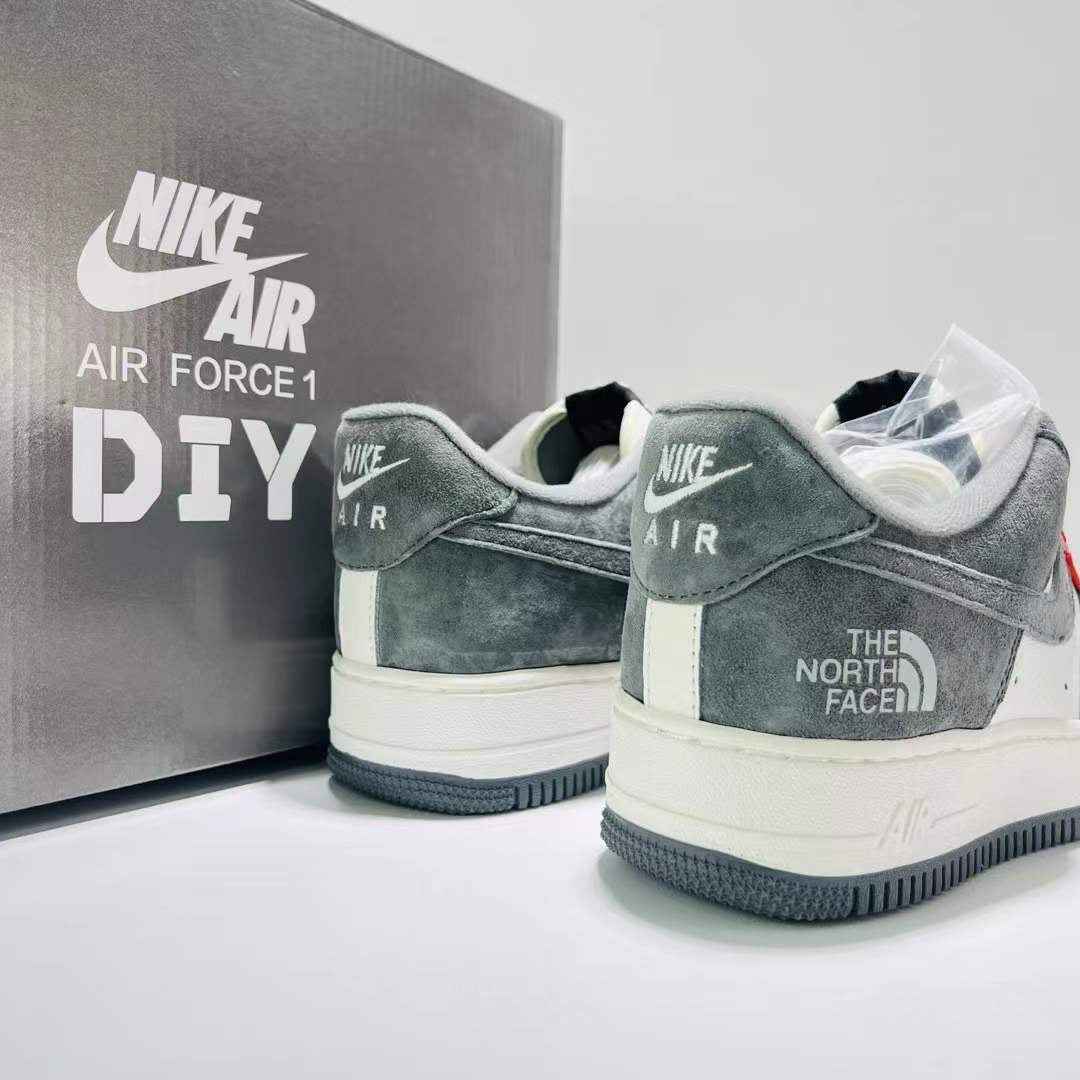Designer Air Force 1 x Supreme x The North Face DIY