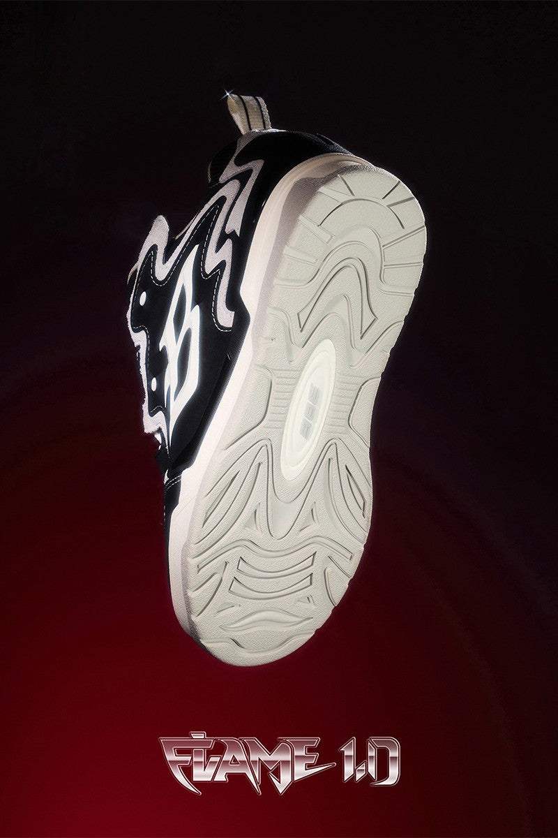 Black and White Retro Wave Sneakers - Wolvess