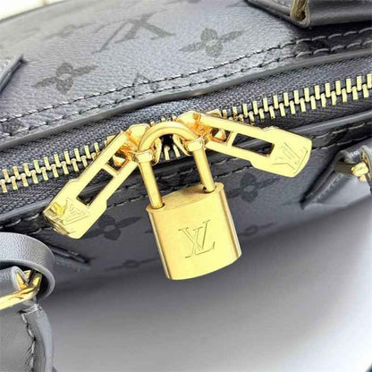 Sneakernational LuVi Monogram M12561