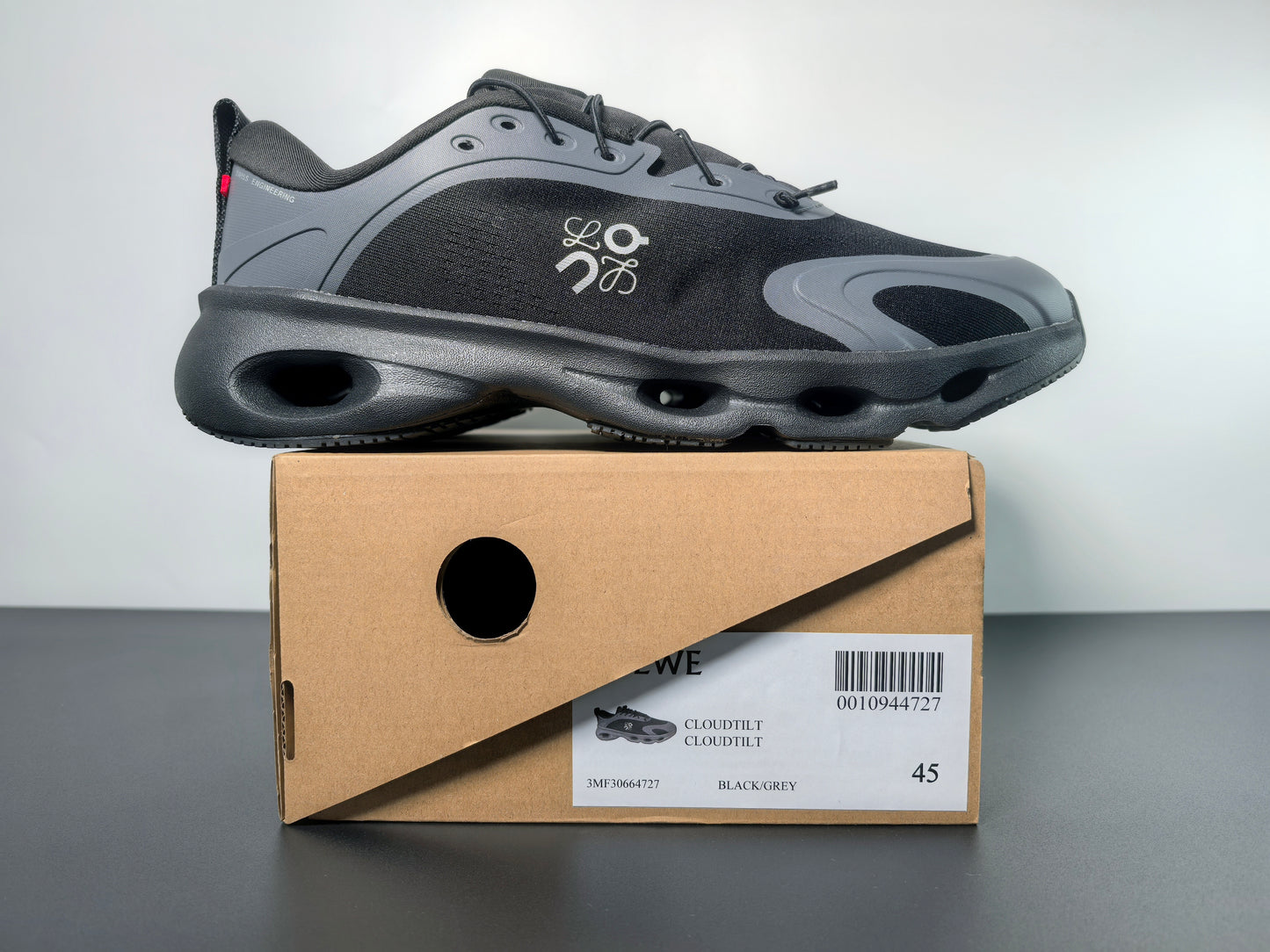 LOEWE x On Cloudsolo loewe
