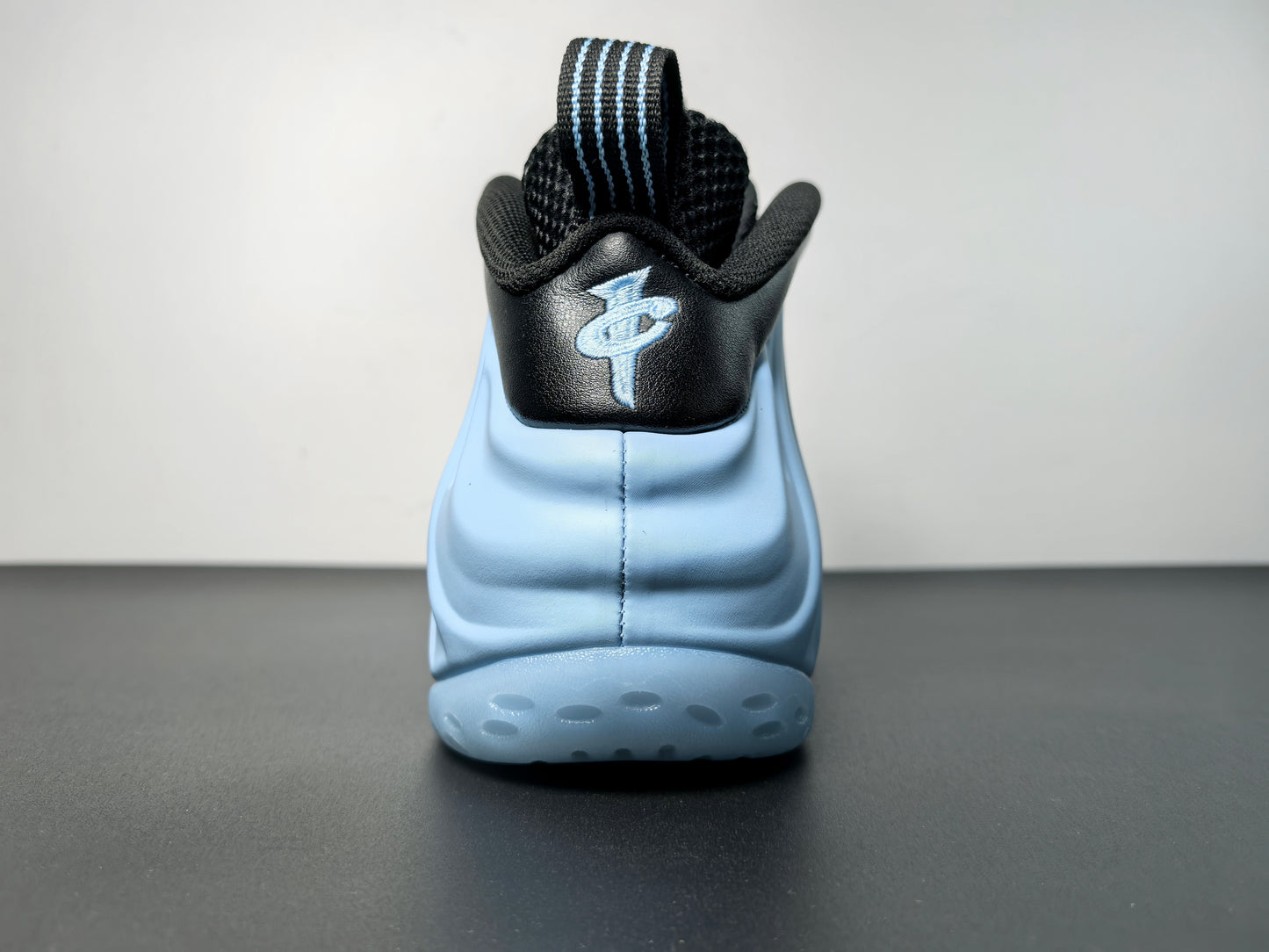 Nike Air Foamposite One “Psychic Blue” AIR JORDAN