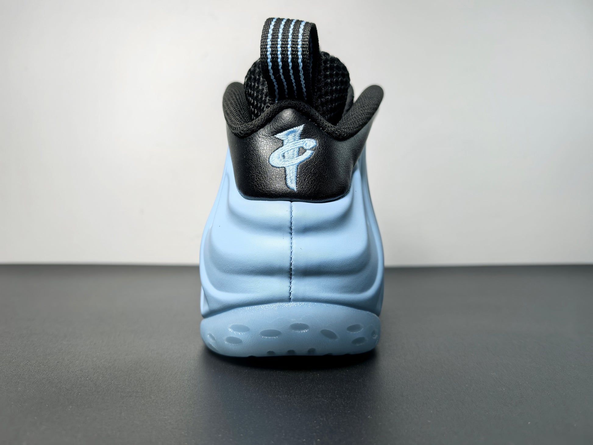Nike Air Foamposite One “Psychic Blue” AIR JORDAN