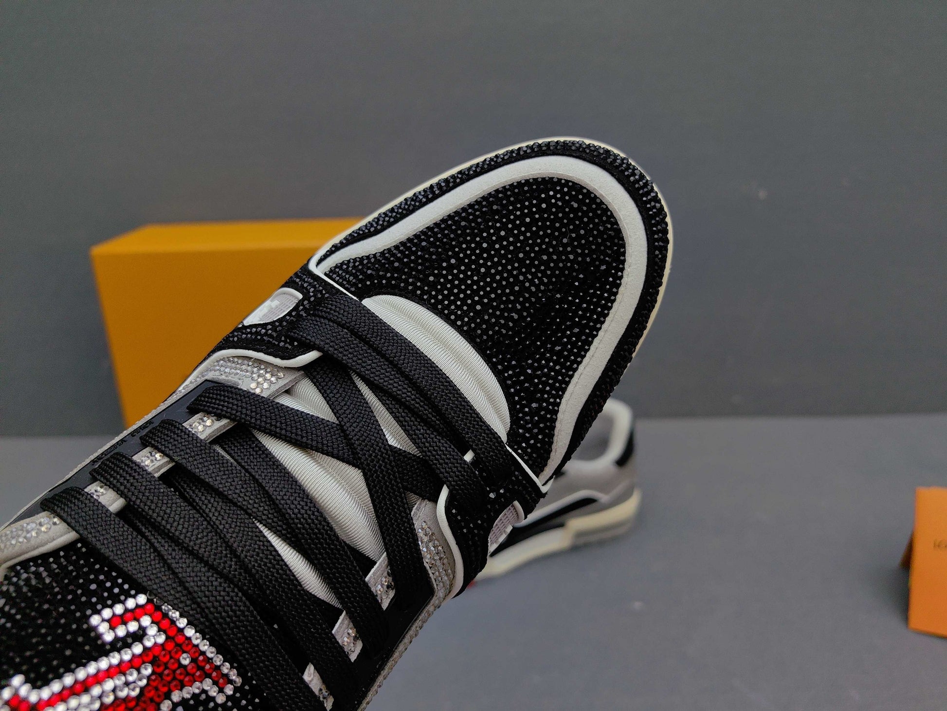 Virgil Abloh x LV Monogram Sneakers AS00400-03 air force 1 low